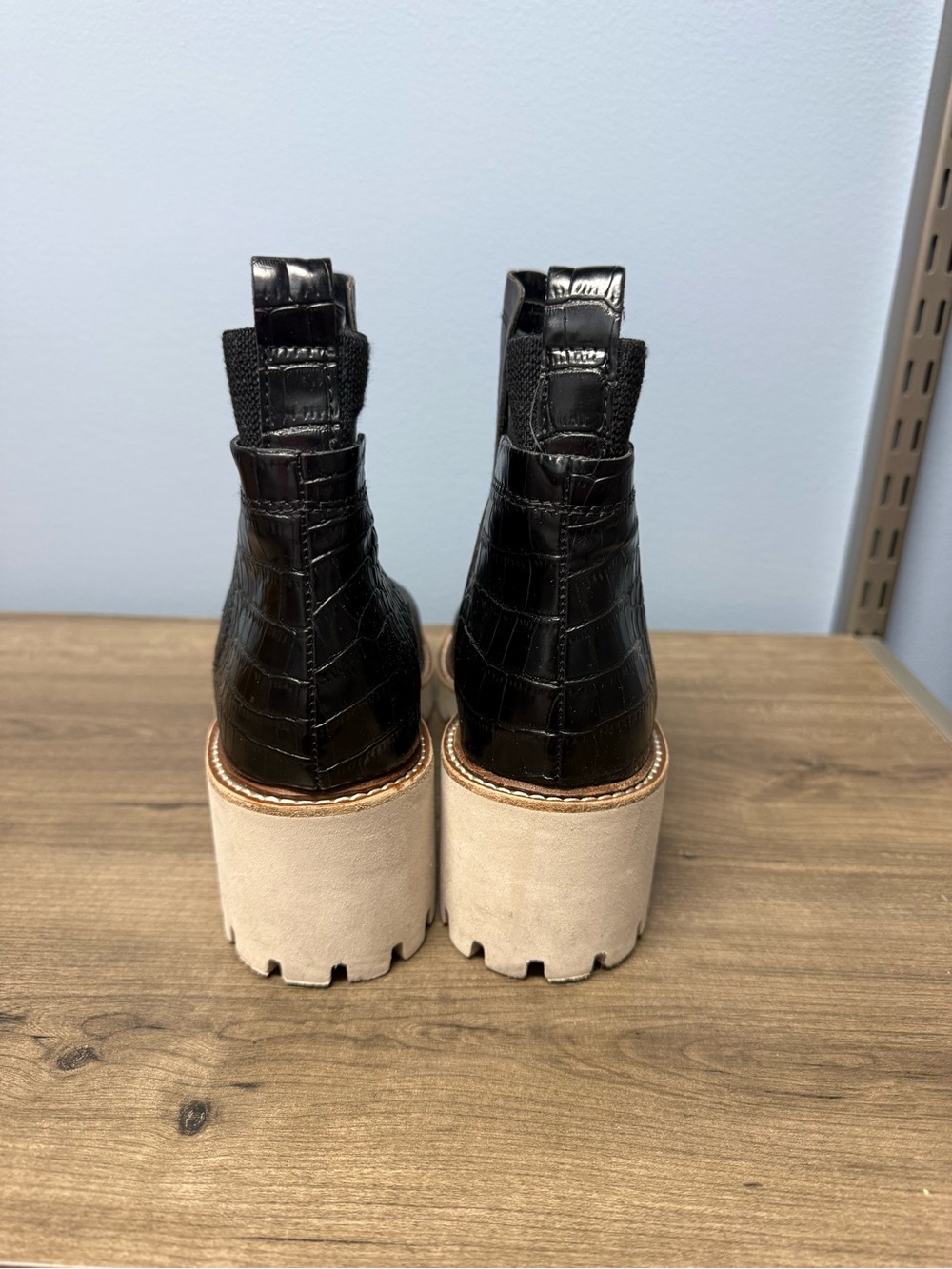 Dolce Vita Black Leather Wedge Chelsea Booties with Croc Heel Accent Women’s 9.5 - Picture 3 of 7